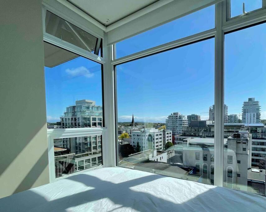 Modern 2 Bedroom Ocean Views Victoria Downtown Free Parking Ngoại thất bức ảnh