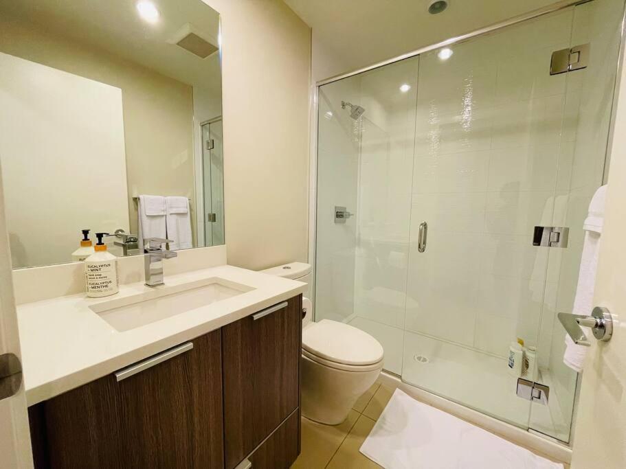 Modern 2 Bedroom Ocean Views Victoria Downtown Free Parking Ngoại thất bức ảnh