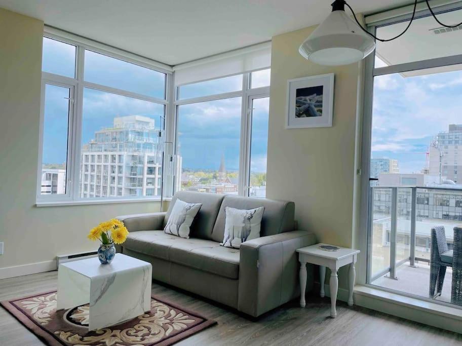 Modern 2 Bedroom Ocean Views Victoria Downtown Free Parking Ngoại thất bức ảnh
