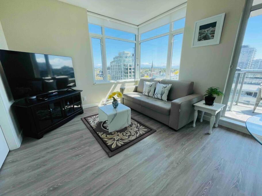 Modern 2 Bedroom Ocean Views Victoria Downtown Free Parking Ngoại thất bức ảnh