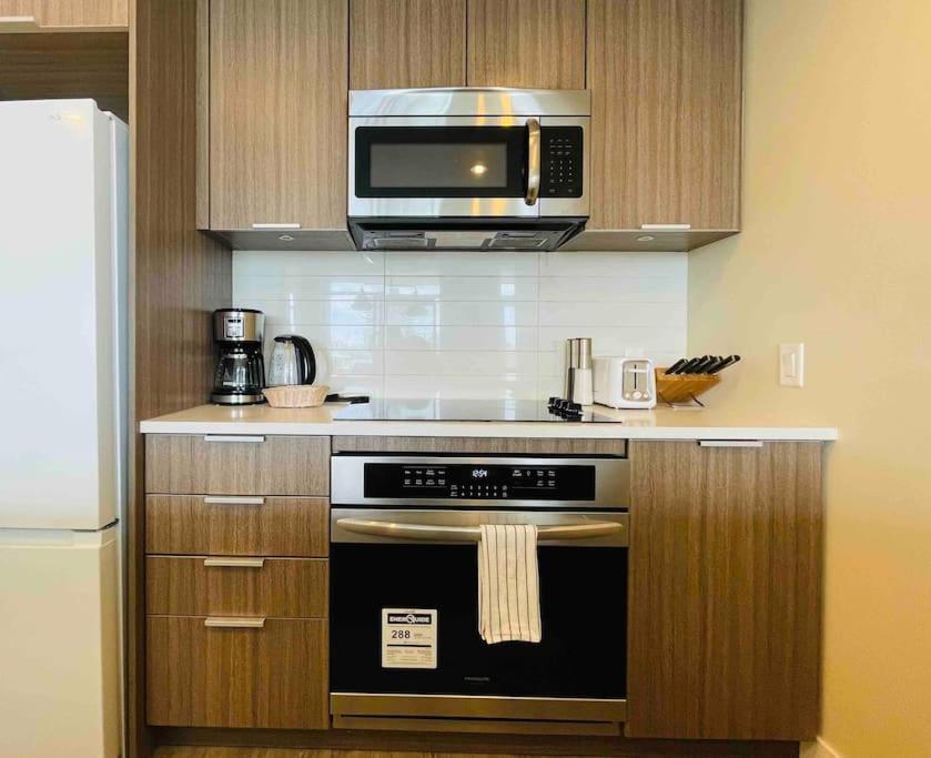 Modern 2 Bedroom Ocean Views Victoria Downtown Free Parking Ngoại thất bức ảnh